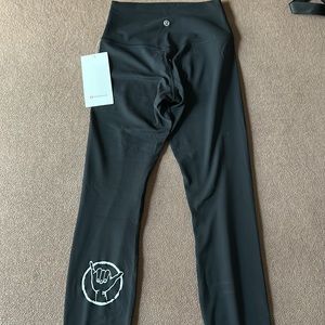 Lululemon Shaka Hawaii exclusive leggings